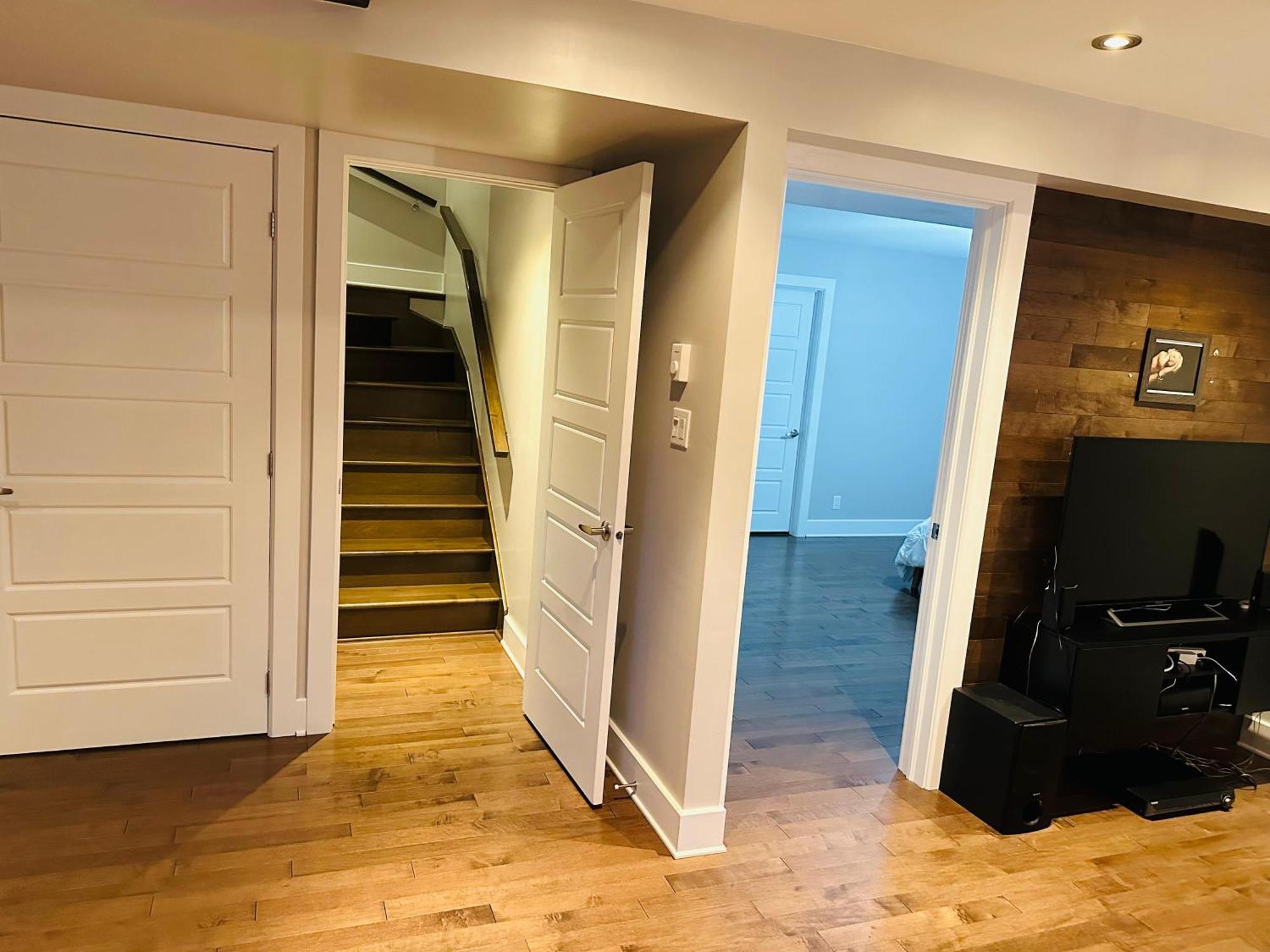 Urban Retreat - 2 Bedroom, 3 Beds, 6 Guests, Free Parking Longueuil Exteriör bild