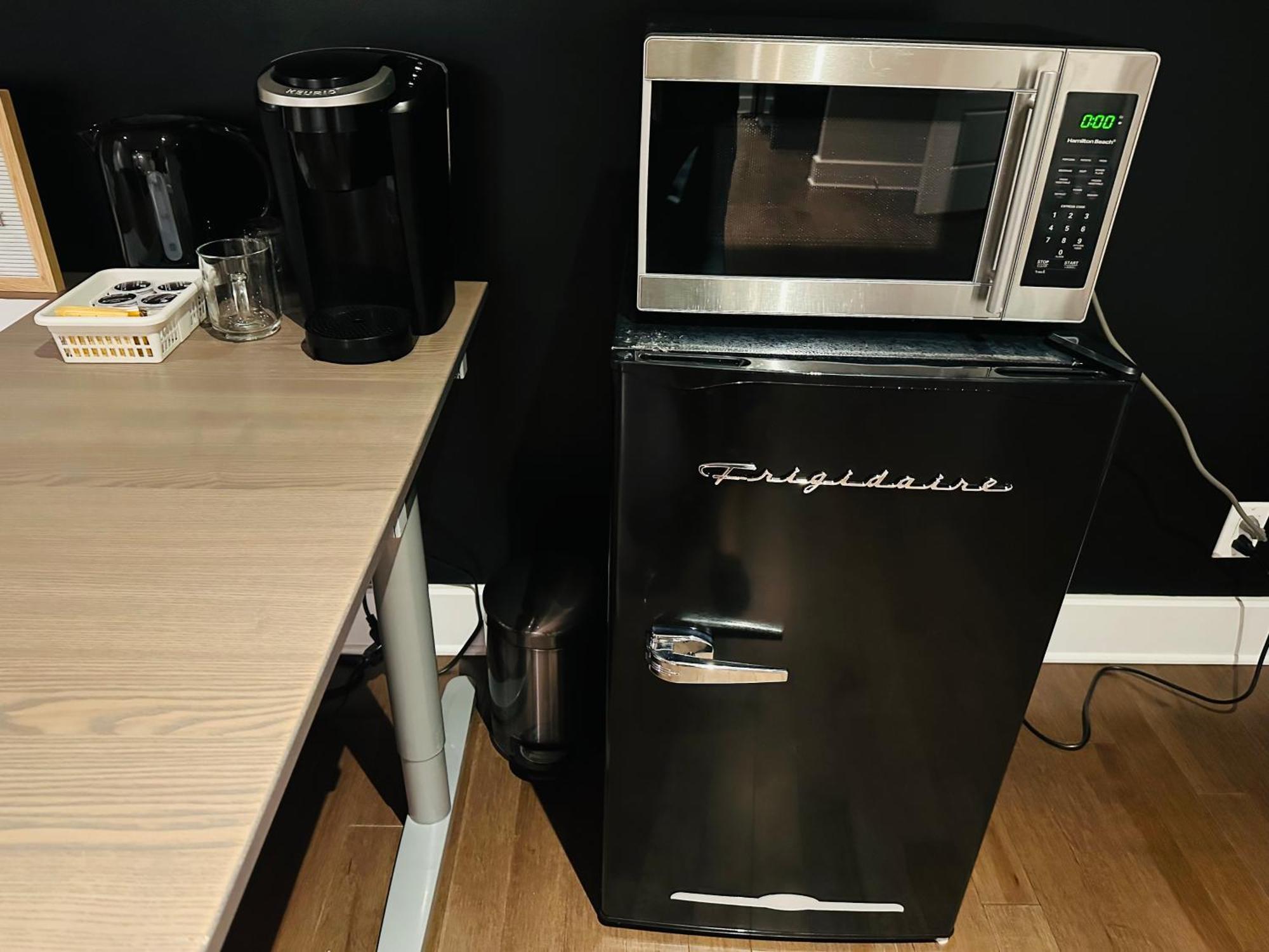 Urban Retreat - 2 Bedroom, 3 Beds, 6 Guests, Free Parking Longueuil Exteriör bild