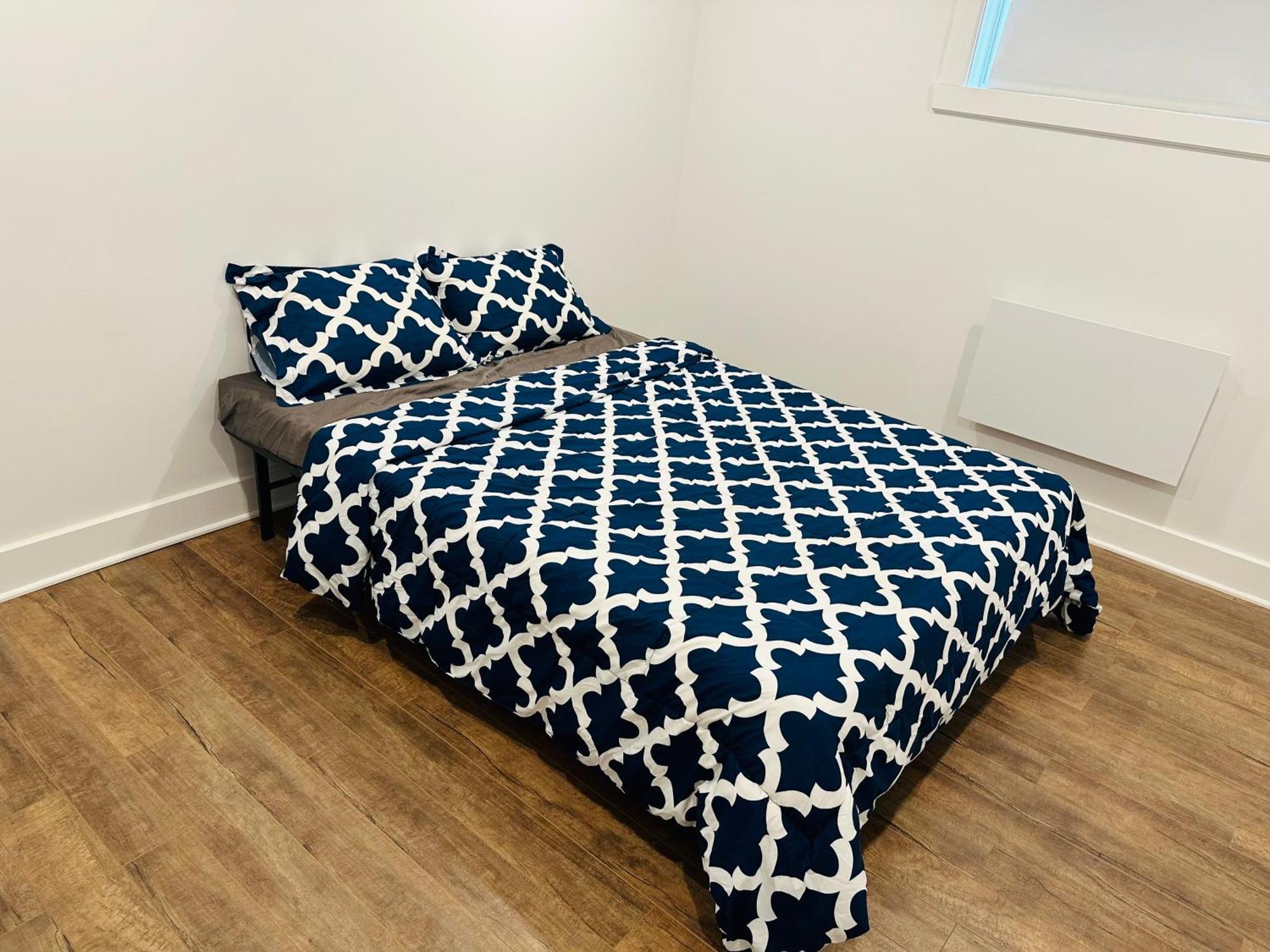 Urban Retreat - 2 Bedroom, 3 Beds, 6 Guests, Free Parking Longueuil Exteriör bild